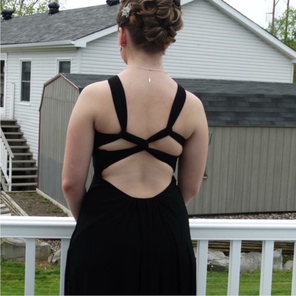 Elegant Faviana black prom or formal dress size 12 - Picture 3 of 3